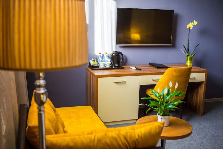 Room 34 of 46
