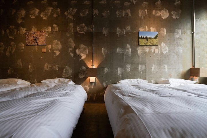 Room 16 of 54
