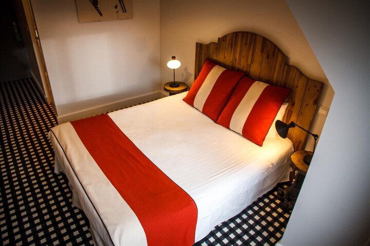 Room 16 of 71