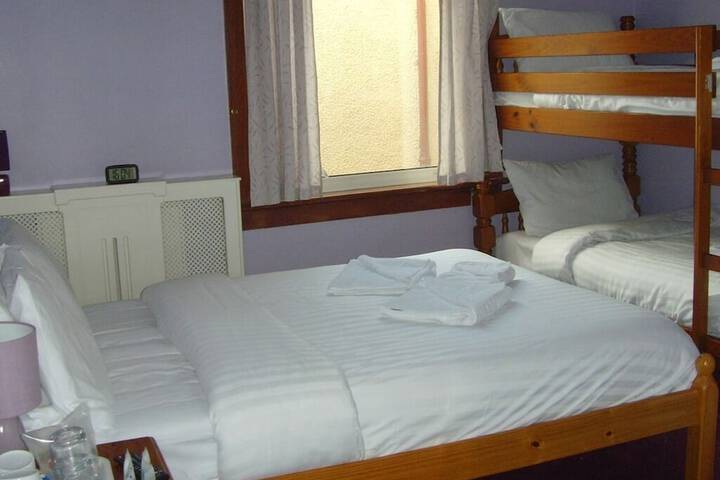 Room 14 of 66