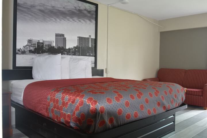 Room 11 of 52