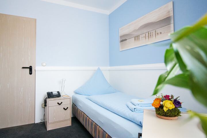 Room 5 of 43