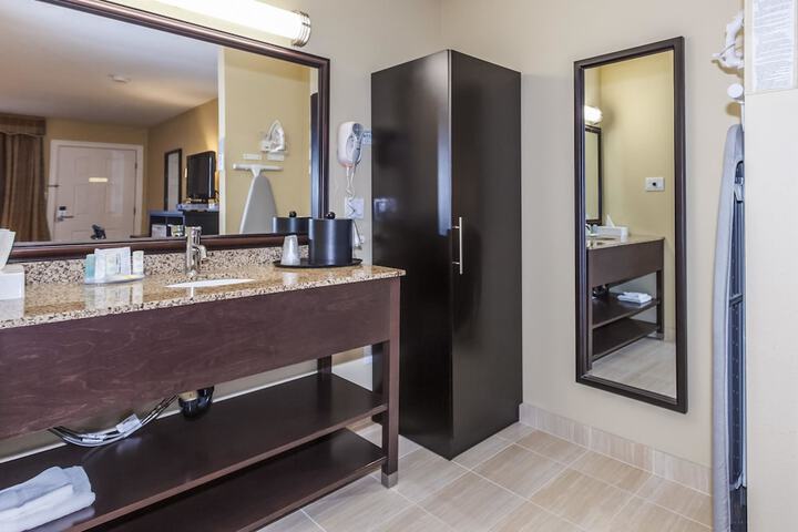 Room 10 of 47