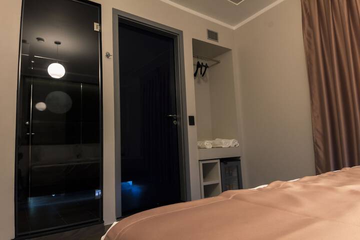 Room 48 of 121