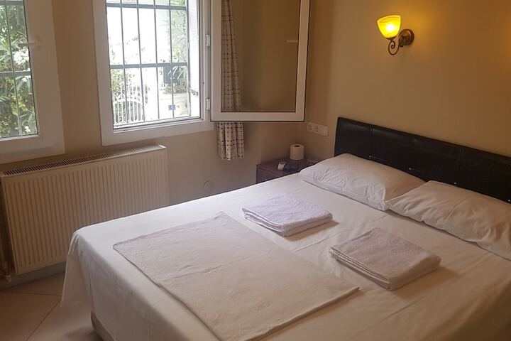 Room 14 of 30
