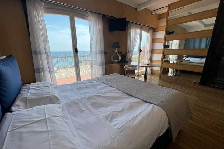 Room 5 of 59
