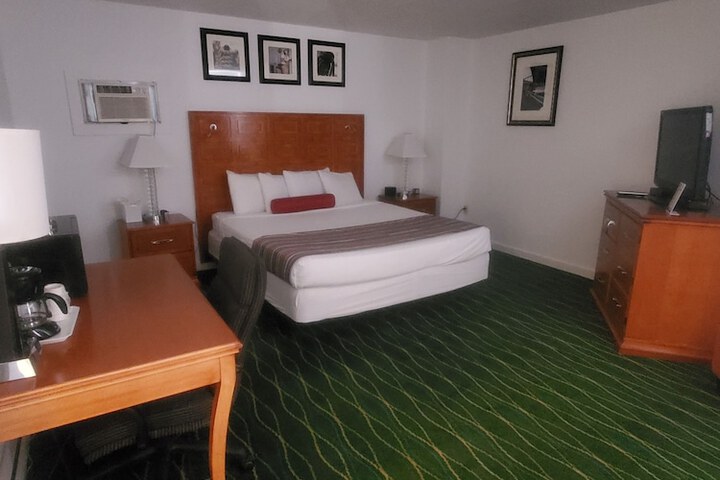 Room 12 of 54