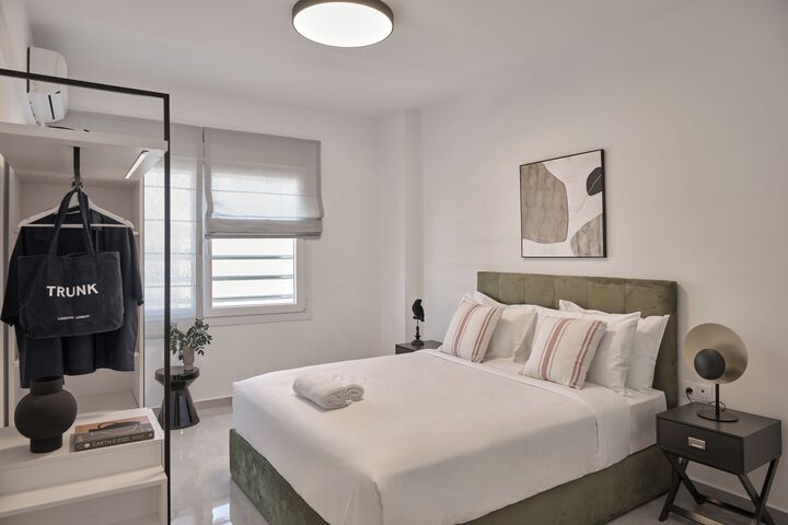 Room 2 of 4