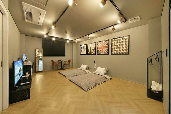 Room 22 of 44