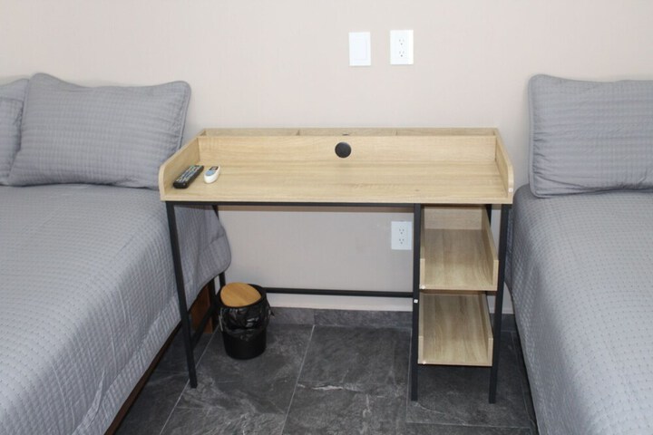Room 13 of 27