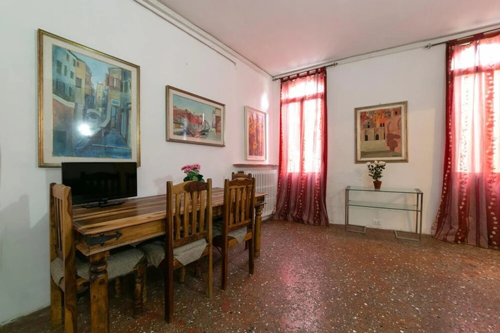 Image of House
