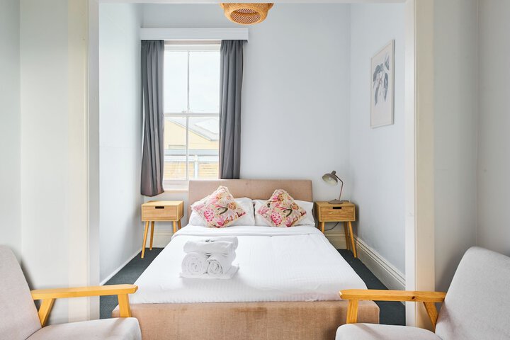 Room 10 of 35