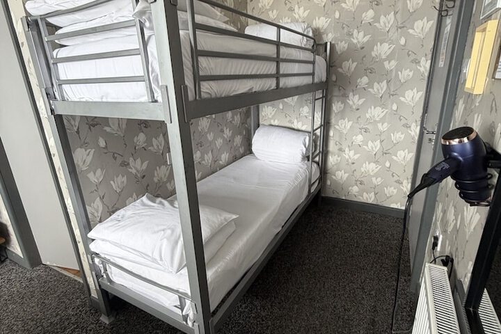 Room 26 of 114