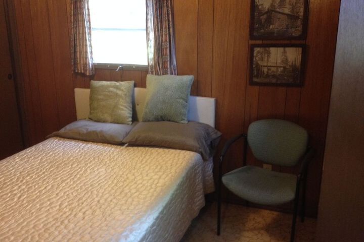 Room 46 of 199