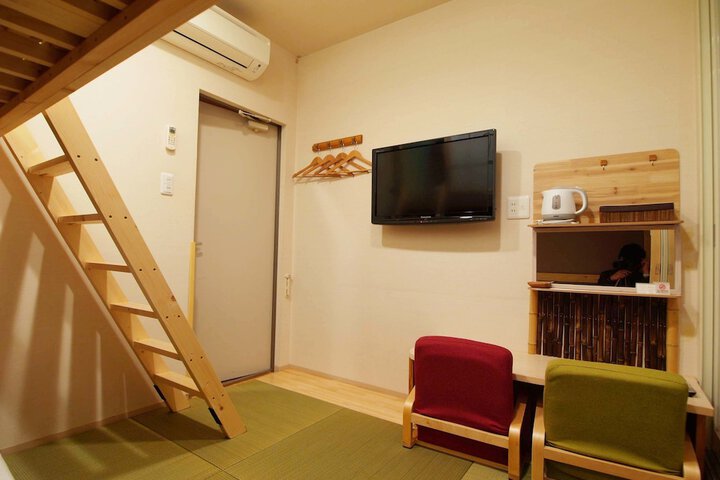 Room 13 of 53