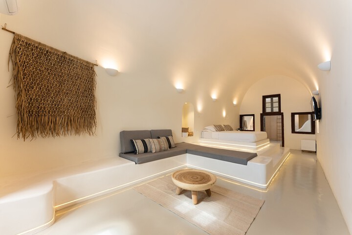 Room 3 of 66