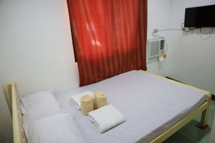 Room 8 of 19