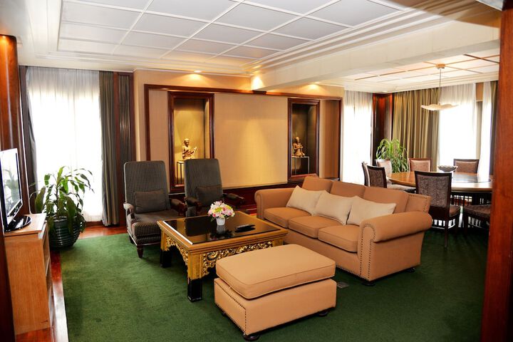 Room 27 of 93