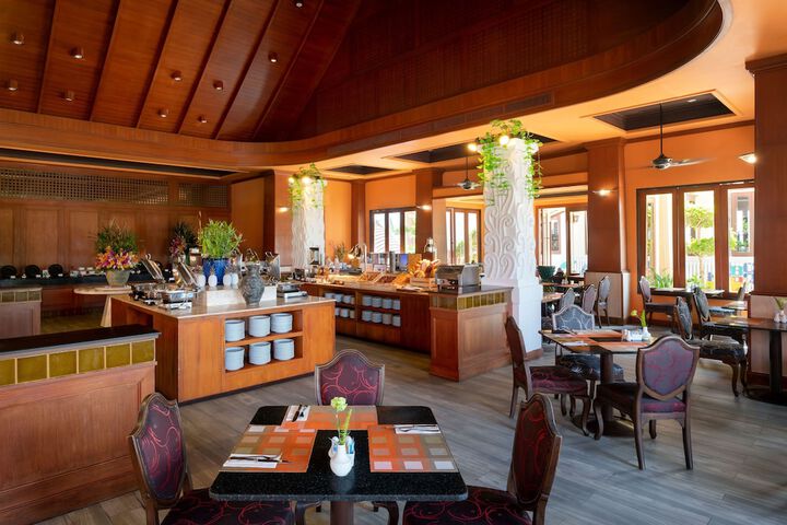 Dining 157 of 257