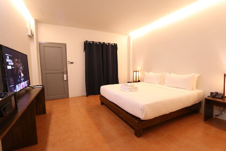 Room 18 of 38