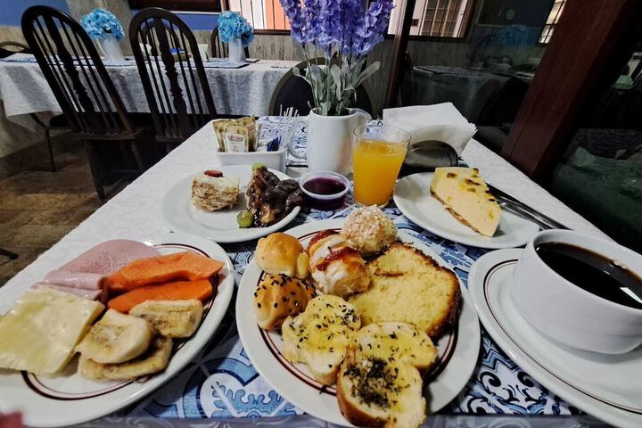 Dining 19 of 29
