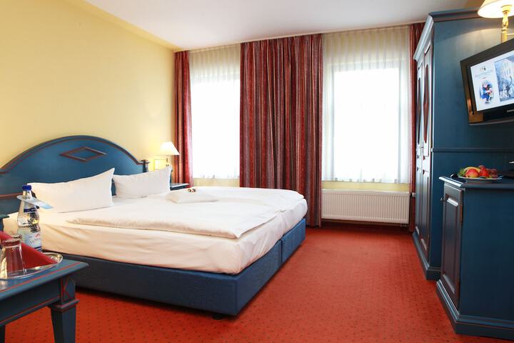 Room 16 of 95