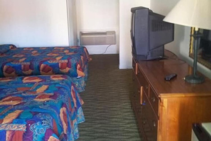 Room 15 of 52