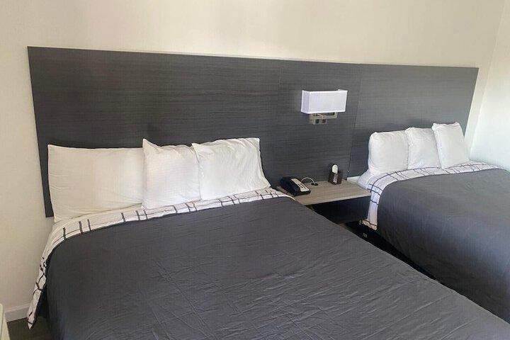 Quadruple Queen Bed (19 of 21)