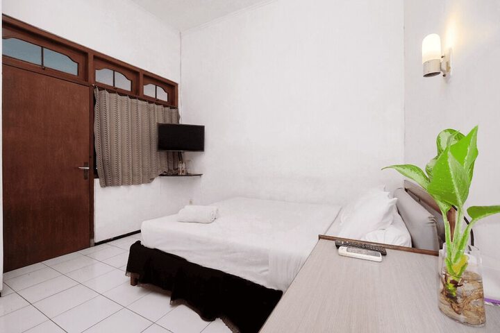 Room 15 of 42