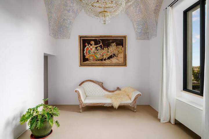 Room 19 of 65