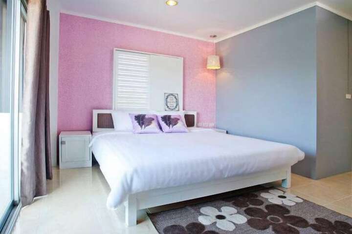 Room 6 of 22