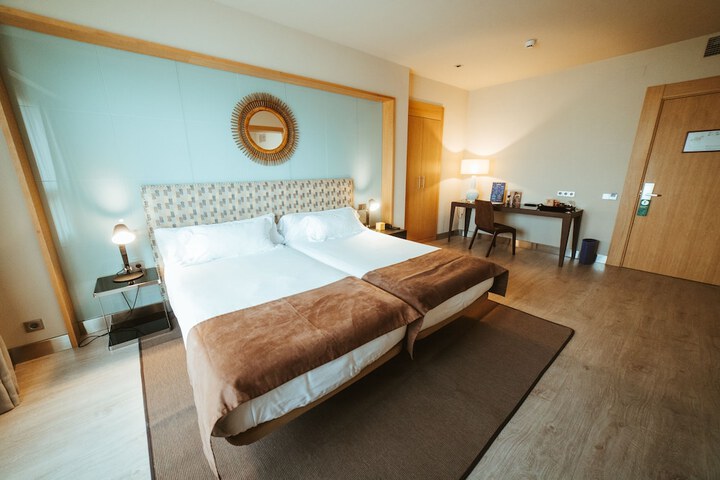 Room 28 of 105