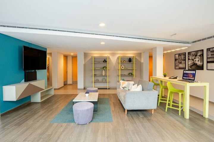 Guest Lobby