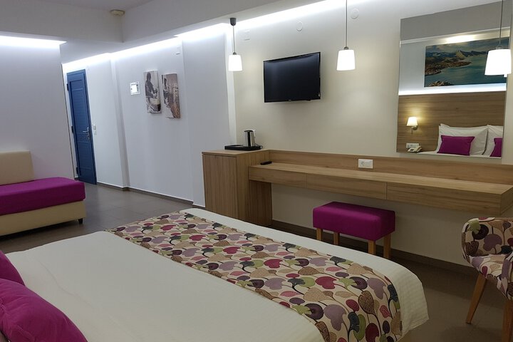 Room 10 of 51