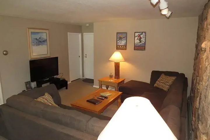 Room 4 of 10