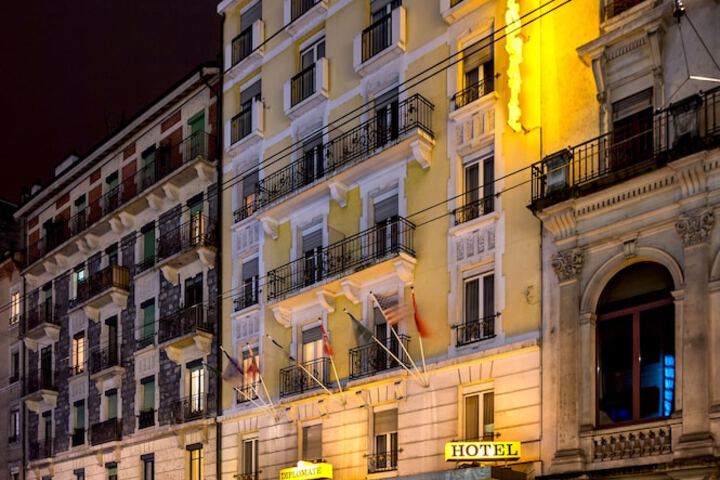 Front of property - evening/night