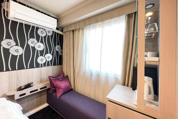 Room 26 of 45