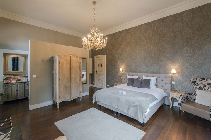 Room 21 of 63
