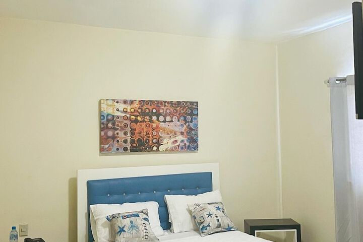 Room 8 of 35