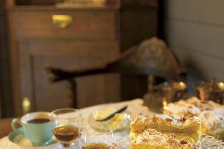 Breakfast/Coffee Service 31 of 48