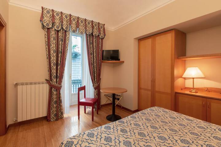 Room 17 of 30
