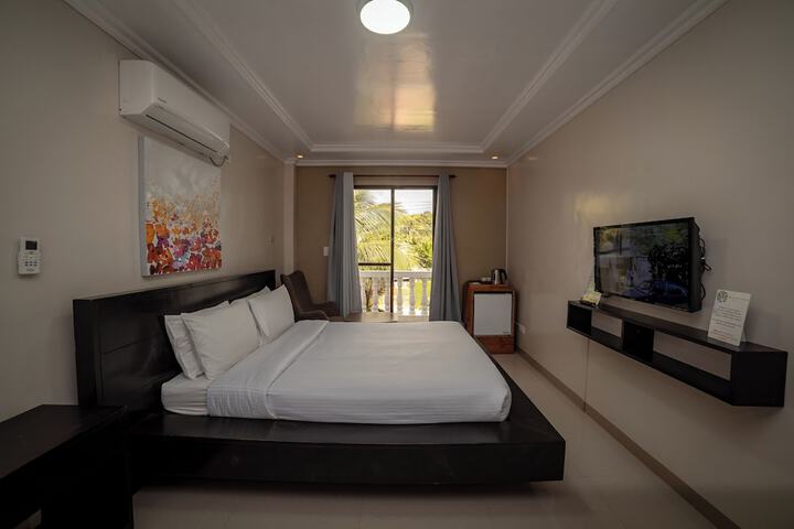 Room 13 of 26