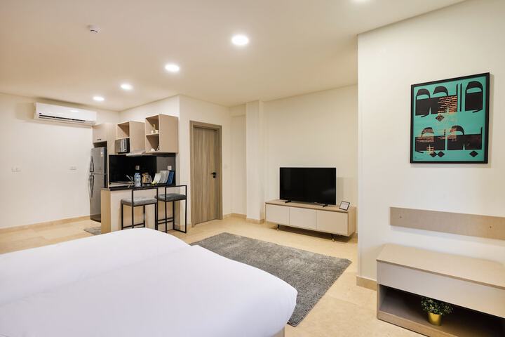 Room 5 of 16