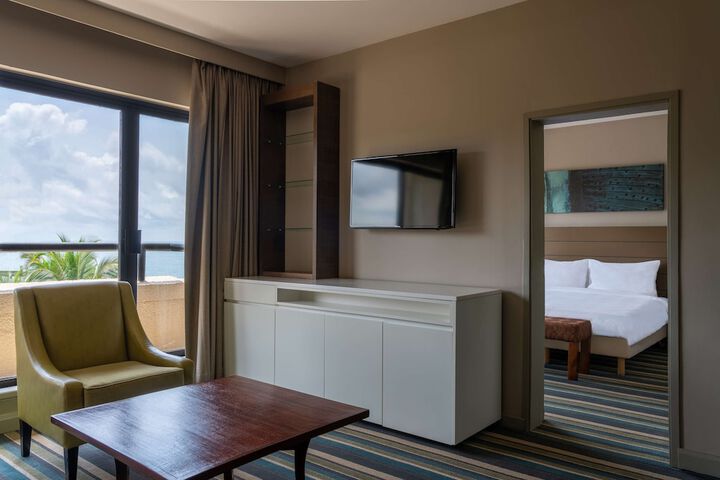 Room 17 of 107