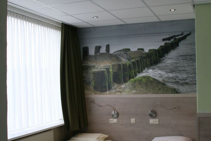 Room 13 of 35