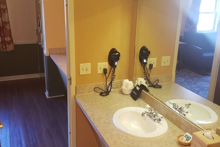 Room 171 of 259