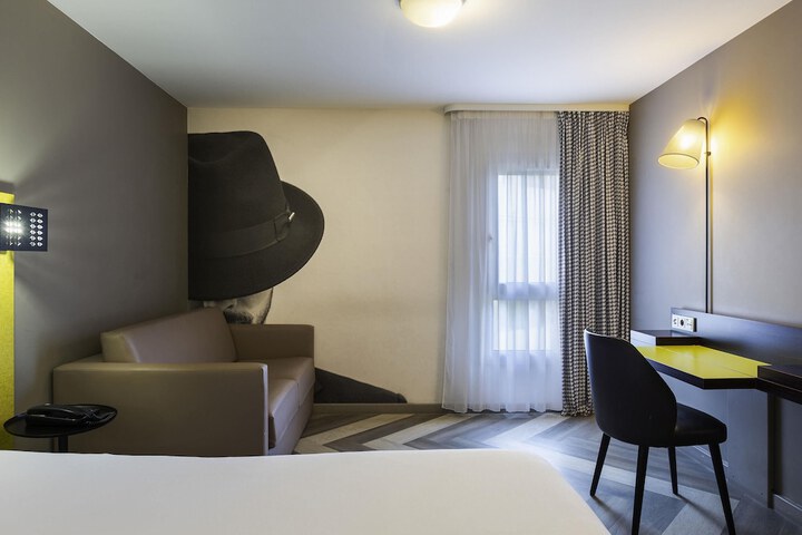 Room 7 of 46
