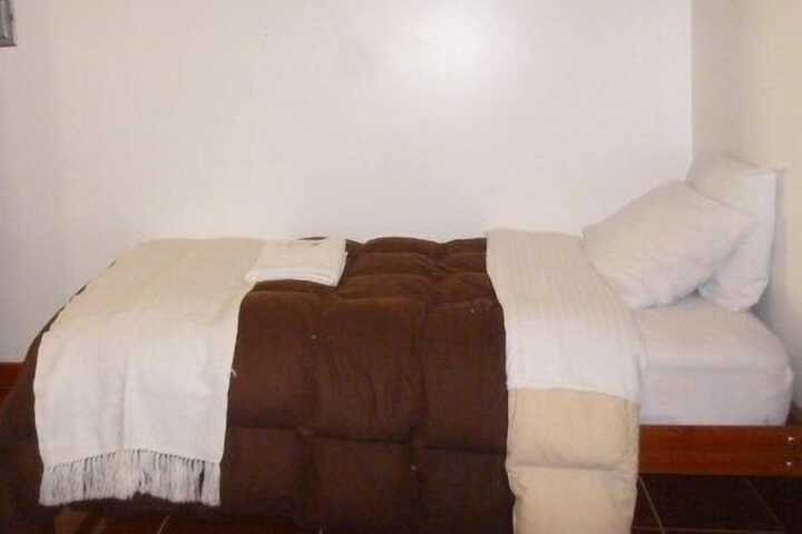 Room 21 of 38
