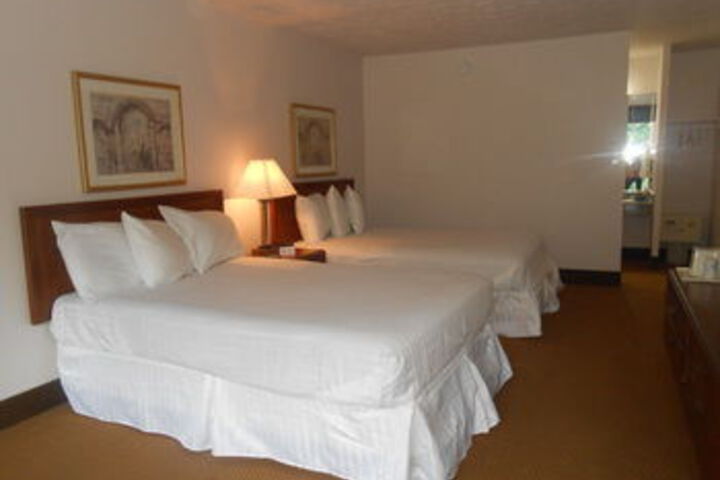 Room 34 of 60