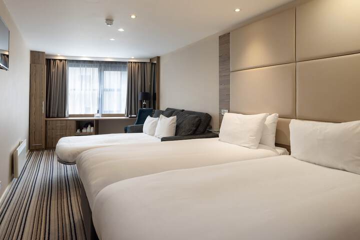 Room 7 of 31